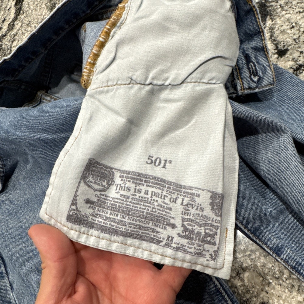 Levis 501 Jeans Mens 36x29 Blue Denim Pants Button Fly Straight Classic Faded‎ - Picture 12 of 16